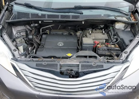 2014 Toyota Sienna Xle/Limited z USA, uszkodzony, nr VIN 5TDYK3DC9ES438667